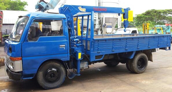 ขายรถนิสสัน6ล้อติดเครน2ตัน