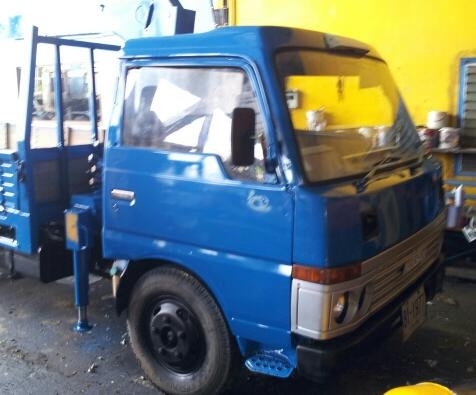 ขายรถนิสสัน6ล้อติดเครน2ตัน