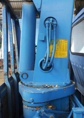 ขายรถนิสสัน6ล้อติดเครน2ตัน