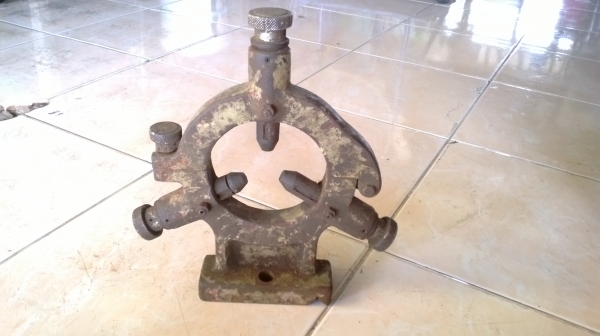 4 จับ 8 นิ้ว หน้าแปลน และ 3 ขา ขายยกชุด 4,000 ด่วน!!!!