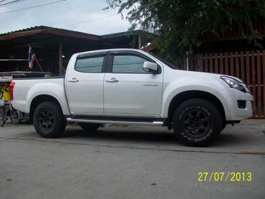 NEW D-MAX HI-LANDER 2.5 Z DVD 4ประตู สีขาวมุกสภาพใหม่ ไม่ใช้ภาษีรถคันแรก