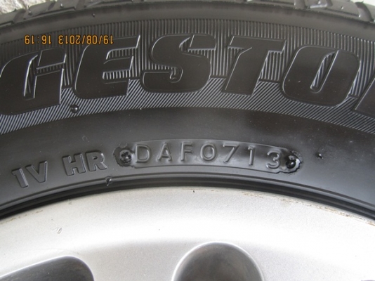 TOYOTA COROLLA 1.3 โฉม สามห่วง ปี 96 ยางใหม่ สภาพพร้อมใช้ครับ