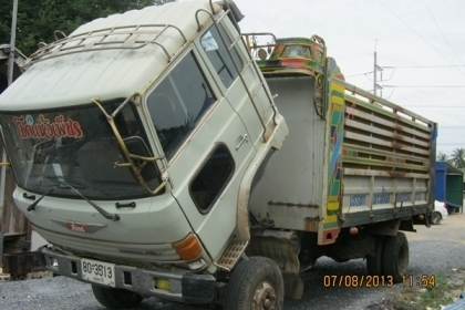 ขายรถบรรทุกหกล้อดั้มเกษตรฮีโน่FD147Bเครื่อง185 แรงม้า HO7C