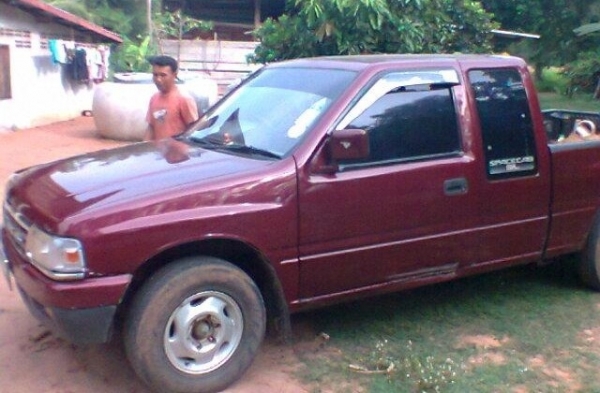 ISUZU TFR มังกรทอง SPACECAB SL 2.5 MT ปี 37 รถบ้านสภาพดีพร้อมใช้งาน เครื่องแรงดีไม่เยิ้ม ภายในคอนโซลครบ แอร์เย็น พวงมาลัยธรรมดา กระบะปูพื้นยางลายเนอร์ครบแล้ว ช่วงล่างคัชซีสวยไม่มีผุ ยางสภาพดี 70\% พร้อมใช้งาน เอกสารทะเบียนครบพร้อมโอน ราคาต่อรองได้ครับ