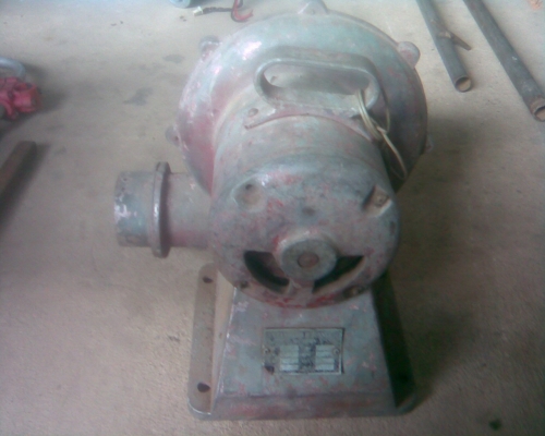 ตัวเป่าลมขนาดหน้า 3 นิ้วลมแรงครับสภาพพร้อมใช้งานครับสภาพพร้อมใช้งานครับตัวใหญ่ครับ ขนาดท่อลมออก  3  นิ้ว  สภาพเดิมคับใช้ยาวครับราคานี้คุ้มครับ