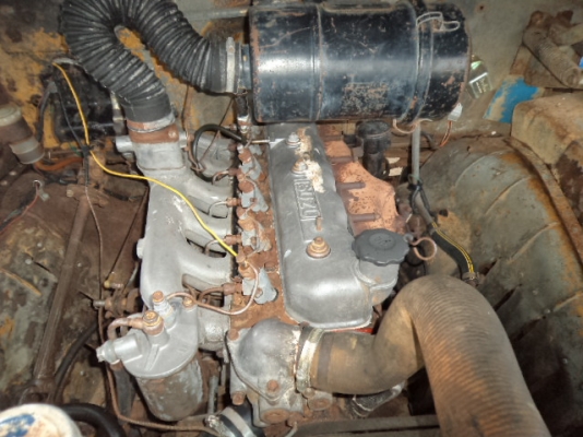 ขายรถ10ล้อเทเลอร์ เครื่อง165แรง พวงมาลัยเพาเวอร์ พร้อมสโลว์ พร้อมใช้ เอกสารพร้อมโอน