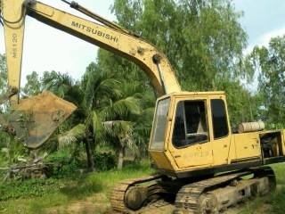 แบคโฮ มิตซูบิชิ mf120 เป็นรถบ้านแอร์พร้อม สภาพพร้อมใช้งาน ราคาต่อรองได้ แบคโฮ มิตซูบิชิ mf120 เป็นรถบ้านแอร์พร้อม สภาพพร้อมใช้งาน ราคาต่อรองได้