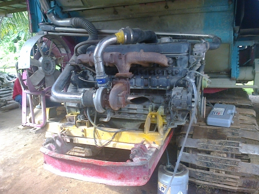 ขายรถเกี่ยวเป็นคัน หรือจะ ตัดซื้อเอาอะไหร่ตัวไหนก็ได้ครับ