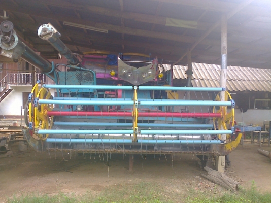 ขายรถเกี่ยวเป็นคัน หรือจะ ตัดซื้อเอาอะไหร่ตัวไหนก็ได้ครับ