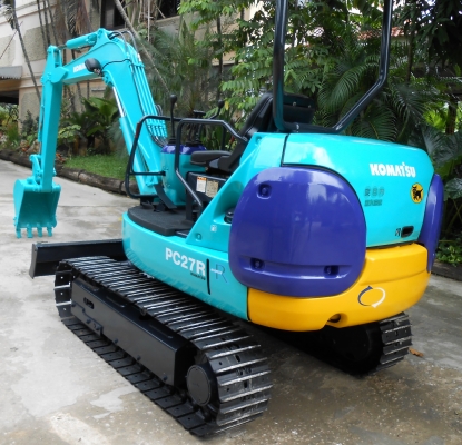 ขายรถขุดเล็ก KOMUTSU PC  27 R-8 เก่านอกปรับสภาพแล้ว