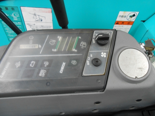 ขายรถขุดเล็ก KOMUTSU PC  27 R-8 เก่านอกปรับสภาพแล้ว