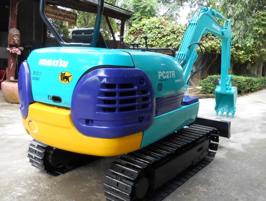 ขายรถขุดเล็ก KOMUTSU PC  27 R-8 เก่านอกปรับสภาพแล้ว