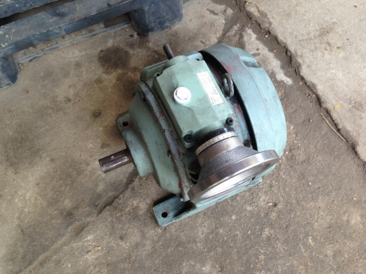 ขายหัวเกียร์ทดรอบ Tsubaki  แบบปรับรอบได้ ใช้กับมอเตอร์ 5 HP. สภาพดี