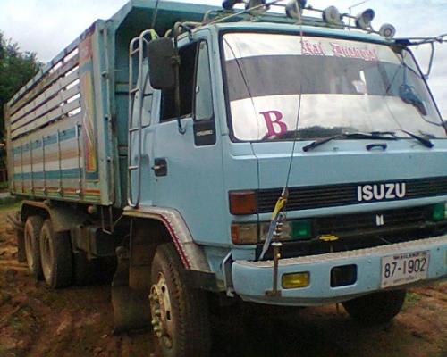 ขายรถ10 ล้อIZUSU ROCKY 210 ดั้ม 2 เพลา