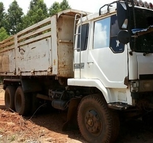 MITSUBISHI FUSO FN527 - 195 HP 6D16 MA สิบล้อดั๊มพ์ 2 เพลา กระบะดั๊มพ์เหล็ก 12 ตันฝาข้างเหล็กแผ่นเรียบดั๊มพ์หน้าพระลาน เครื่องแน่นแรงดีพร้อมติดตั้งเทอร์โบ หัวเก๋งตาเหลี่ยมสภาพดีภายในคอนโซลเรือนไมล์อยู่ครบ พวงมาลัยเพาเวอร์ ระบบเบรคทริ๊ปฟี้ ช่วงล่างคัชซีสวย