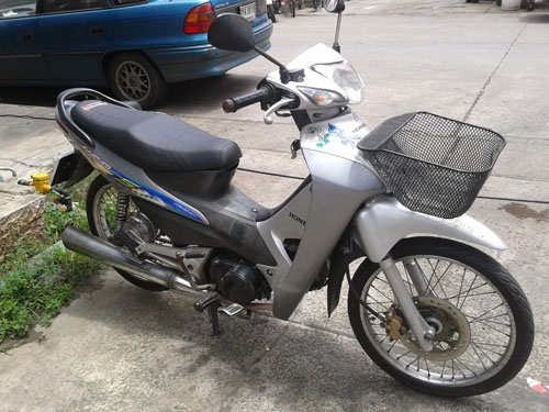 wave100s ปี 50สีเทา เครื่องดีแน่นๆเดิมๆ ชุดสีสวย เอกสารครบ มาลองขับได้จ้า wave100s ปี 50สีเทา เครื่องดีแน่นๆเดิมๆ ชุดสีสวย เอกสารครบ มาลองขับได้จ้า