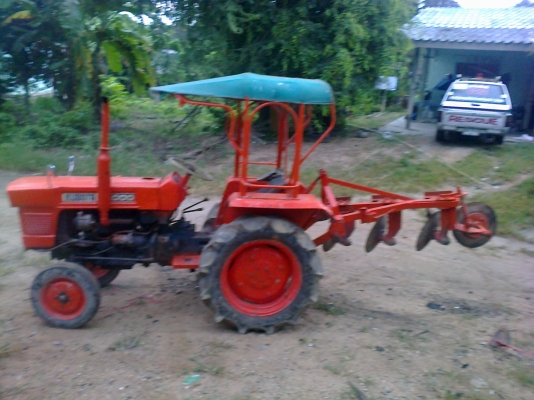 คูโบต้าพร้อมใช้งาน L 2000