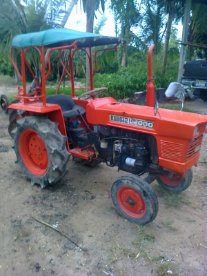 คูโบต้าพร้อมใช้งาน L 2000