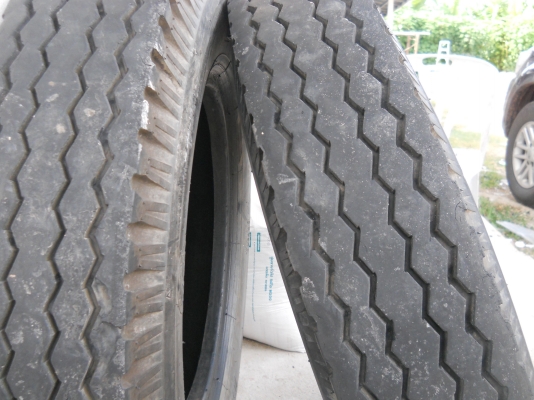 ขายยางรถบรรทุกขนาด8.25-20สภาพสวยๆดอกเต็มเส้นละ2500