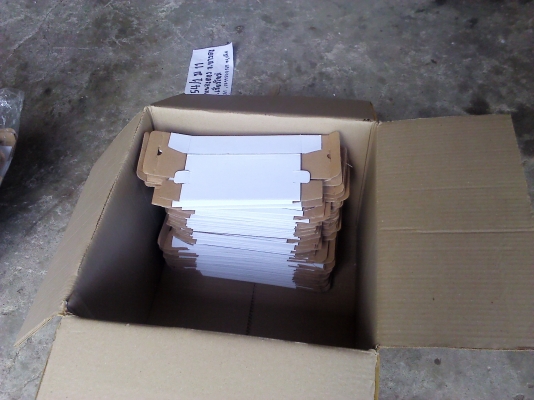 ด่วนกล่องกระดาษลูกฟูกสีขาวของใหม่ กล่องละ2 บาท ขนาด 20*10*5 ซม.(เหลือ400 ชิ้น)