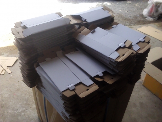 ด่วนกล่องกระดาษลูกฟูกสีขาวของใหม่ กล่องละ2 บาท ขนาด 20*10*5 ซม.(เหลือ400 ชิ้น)