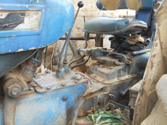 ขายรถไถฟอร์ด6600แท้พร้อมใช้งานเอกสารเล่มทะเบียน