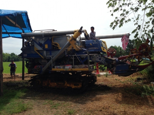 ขายรถเกี่ยวข้าวเดียวทรนงจ้าวพายุ