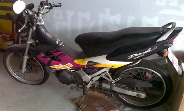 dash ท้ายแหลม เดิมๆ สภาพดี 9000 080 3382586 dash ท้ายแหลม เดิมๆ สภาพดี 9000 080 3382586