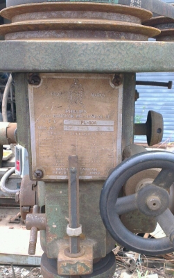 Sell> มิลลิ่งตั้งโต๊ะ พร้อมใช้งาน สภาพดีครับ ขาดแต่ฝาครอบหัว กำแพงแสน นครปฐม ครับ