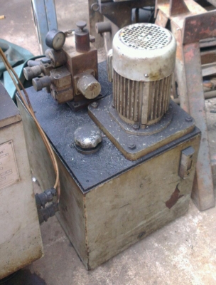 Sell> แท่นเจียรราบ ขนาดโต๊ะ ตามรูปเลยครับ พร้อมใช้งาน กำแพงแสน นครปฐม