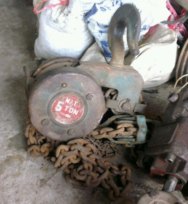 Sell> รอกโซ่ 5 ตัน ญี่ปุ่นแท้ๆครับ ตัวใหญ่กว่าปกติ โซ่ขนาด 3 หุลกว่าครับ