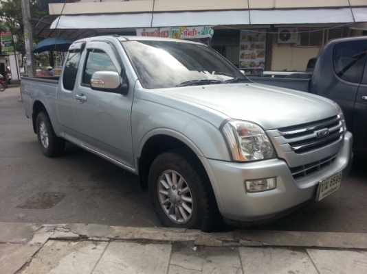 Isuzuดีแม๊ก3.0แค๊บslxตัวท็อปxenonสีบรอนซ์