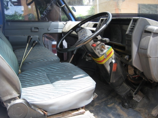 อีซูซุNPR-59L ดั้มจดทะเบียน ปี 39 ขายทิ้งเลิกกิจการ0836272571