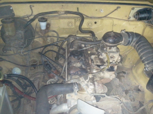 ขายเครื่องTOYOTA 12R พร้อมเกียร์ม้ากระโดด4เกียร์