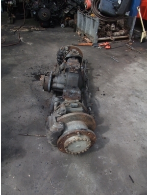 เสื้อเพลาแบคโฮล้อยาง พร้อมกระบอกเลี้ยว ดิสเบรก