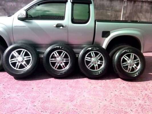 ลดราคาขาย max isuzu hilander ขอบ 16 พร้อมยาง  9800 บาท