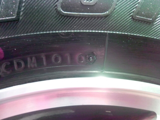 ลดราคาขาย max isuzu hilander ขอบ 16 พร้อมยาง  9800 บาท