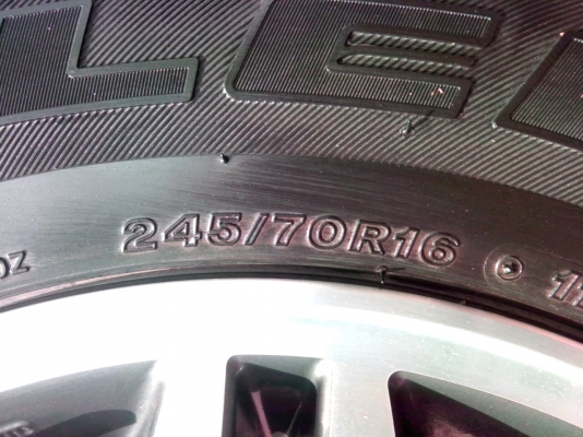 ลดราคาขาย max isuzu hilander ขอบ 16 พร้อมยาง  9800 บาท