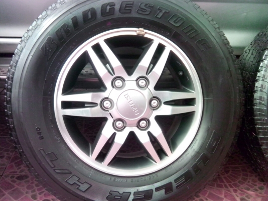 ลดราคาขาย max isuzu hilander ขอบ 16 พร้อมยาง  9800 บาท