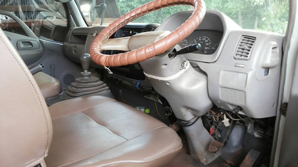 HINO DUTRO 121 HP TURBO EURO2 ปี 48 กระบะคอกเหล็กความยาว 5 เมตรสภาพสวย เครื่องแห้งแรงดีไม่มีเยิ้ม หัวเก๋งสีสันบางเดิมๆภายในสวยครบ แอร์เย็น พวงมาลัยเพาเวอร์ ช่วงล่างแน่นยางสภาพดี 6 ล้อประมาณ 70\% พร้อมบรรทุกพร้อมใช้งาน เอกสารทะเบียนภาษีครบพร้อม ราคาต่อรองเง HINO DUTRO 121 HP TURBO EURO2 ปี 48 กระบะคอกเหล็กความยาว 5 เมตรสภาพสวย เครื่องแห้งแรงดีไม่มีเยิ้ม หัวเก๋งสีสันบางเดิมๆภายในสวยครบ แอร์เย็น พวงมาลัยเพาเวอร์ ช่วงล่างแน่นยางสภาพดี 6 ล้อประมาณ 70\% พร้อมบรรทุกพร้อมใช้งาน เอกสารทะเบียนภาษีครบพร้อม ราคาต่อรองเง