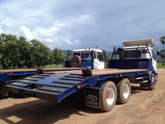 ขายรถ10 ล้อ MITSUBISHI  2 เพลา  ท้ายลาด บรรทุกรถแม็คโคร