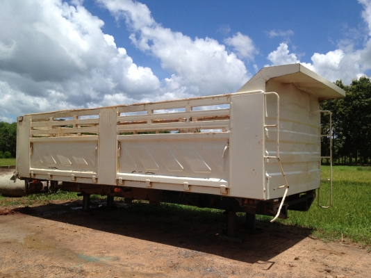 ขายรถ10 ล้อ MITSUBISHI  2 เพลา  ท้ายลาด บรรทุกรถแม็คโคร