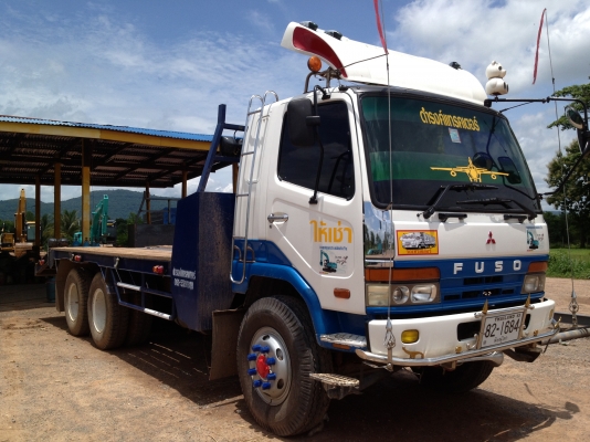 ขายรถ10 ล้อ MITSUBISHI  2 เพลา  ท้ายลาด บรรทุกรถแม็คโคร