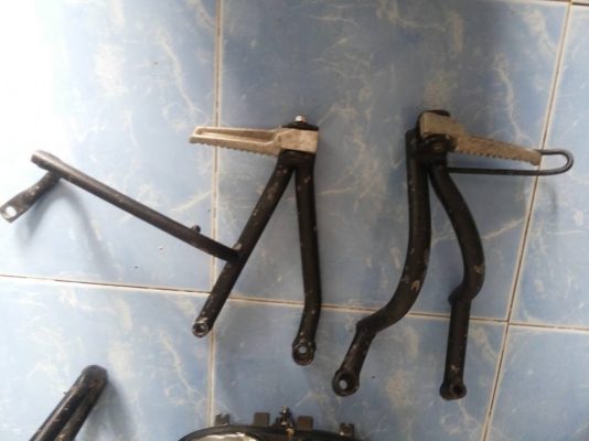 กระเดิม และ พักเท้าหลัง VFR 400 NC24