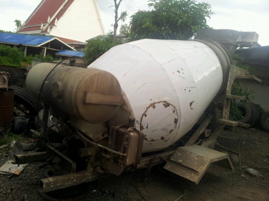 ลูกโม่ 2.5 คิวสภาพดีมาก ไม่มีผุ เกรียวหนาไม่ผุ ไม่มีปูนติดในโม่