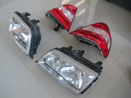 ขายไฟหน้า ไฟท้าย เบ้น C220 ของแต่งขายไม่แพง