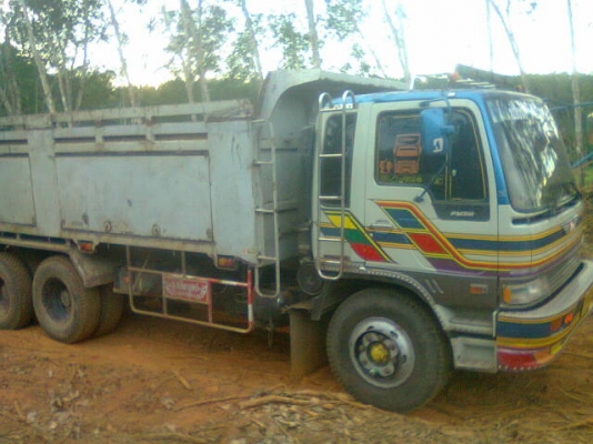 10ล้อดั้ม HINO FM3M ปี38 ดั้มกระบะเหล็กข้างเรียบ รถวิ่งงานอยู่