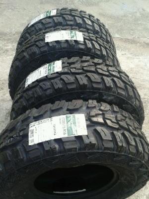 ขาย ยางM/T KUMHO KL71 ขนาด285/75R16 ของใหม่ ปี12ถูกๆ ชุดละ23,500บาท ขาย ยางM/T KUMHO KL71 ขนาด285/75R16 ของใหม่ ปี12ถูกๆ ชุดละ23,500บาท