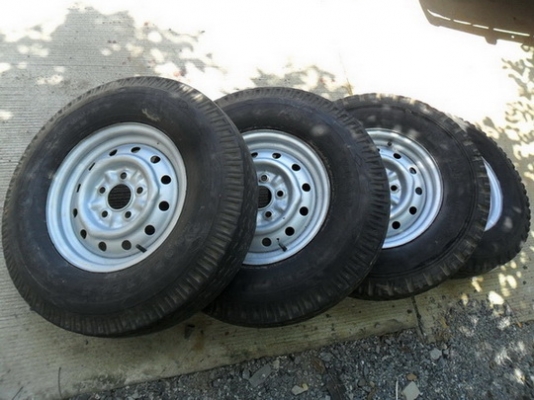 ขายล้อ TOYOTA แบบมียักไว้ใส่ฝาตบ 4 ล้อ