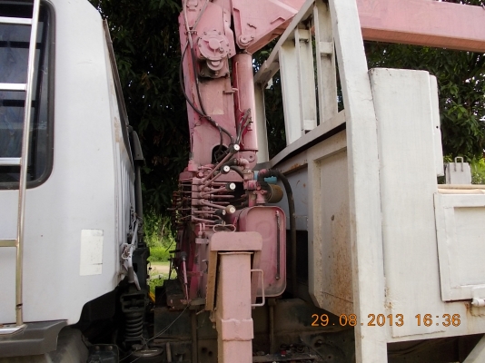 ขายรถบรรทุก HINO 6 ล้อ 195 แรงม้า ติดเครน 3 ตัน